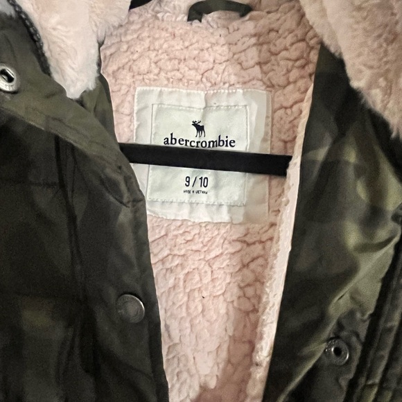 Abercrombie & Fitch Jacket Kids Camouflage Puffer Sherpa REMOVABLE HOOD UNISEX - Picture 2 of 9
